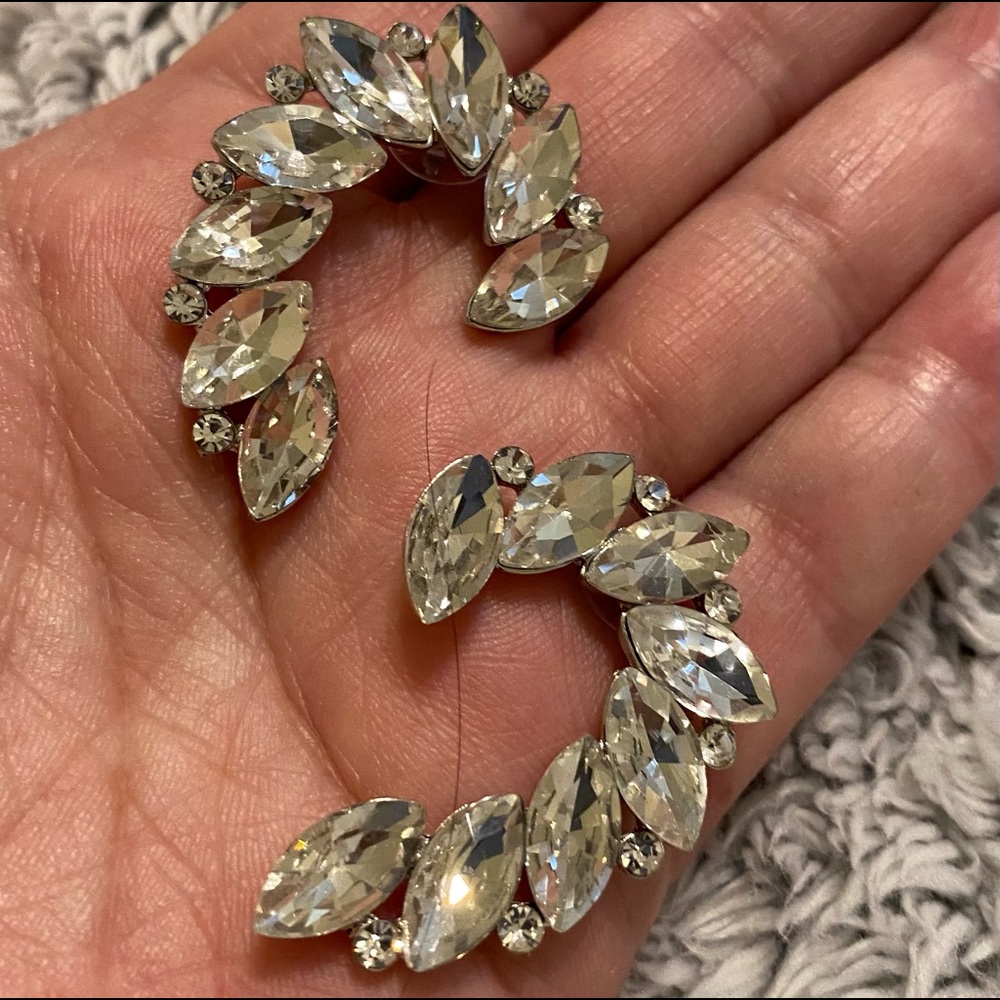 NWOT Rhinestone Crystal Marquise Accented Earrings